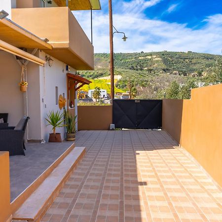 Countryhouse Villa With Pool & Private Parking 이라클리온 외부 사진