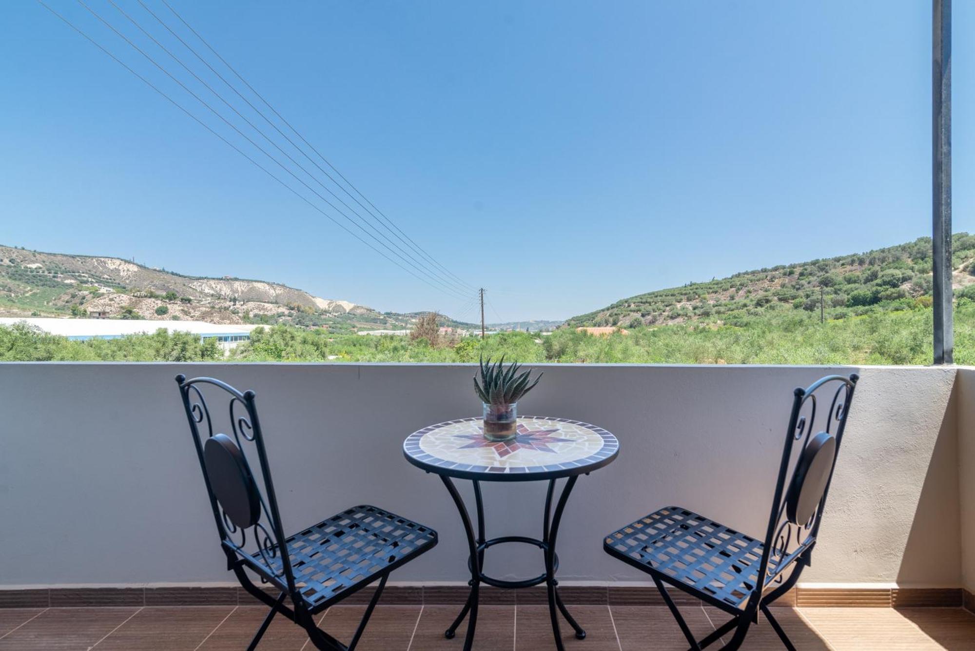 Countryhouse Villa With Pool & Private Parking 이라클리온 외부 사진