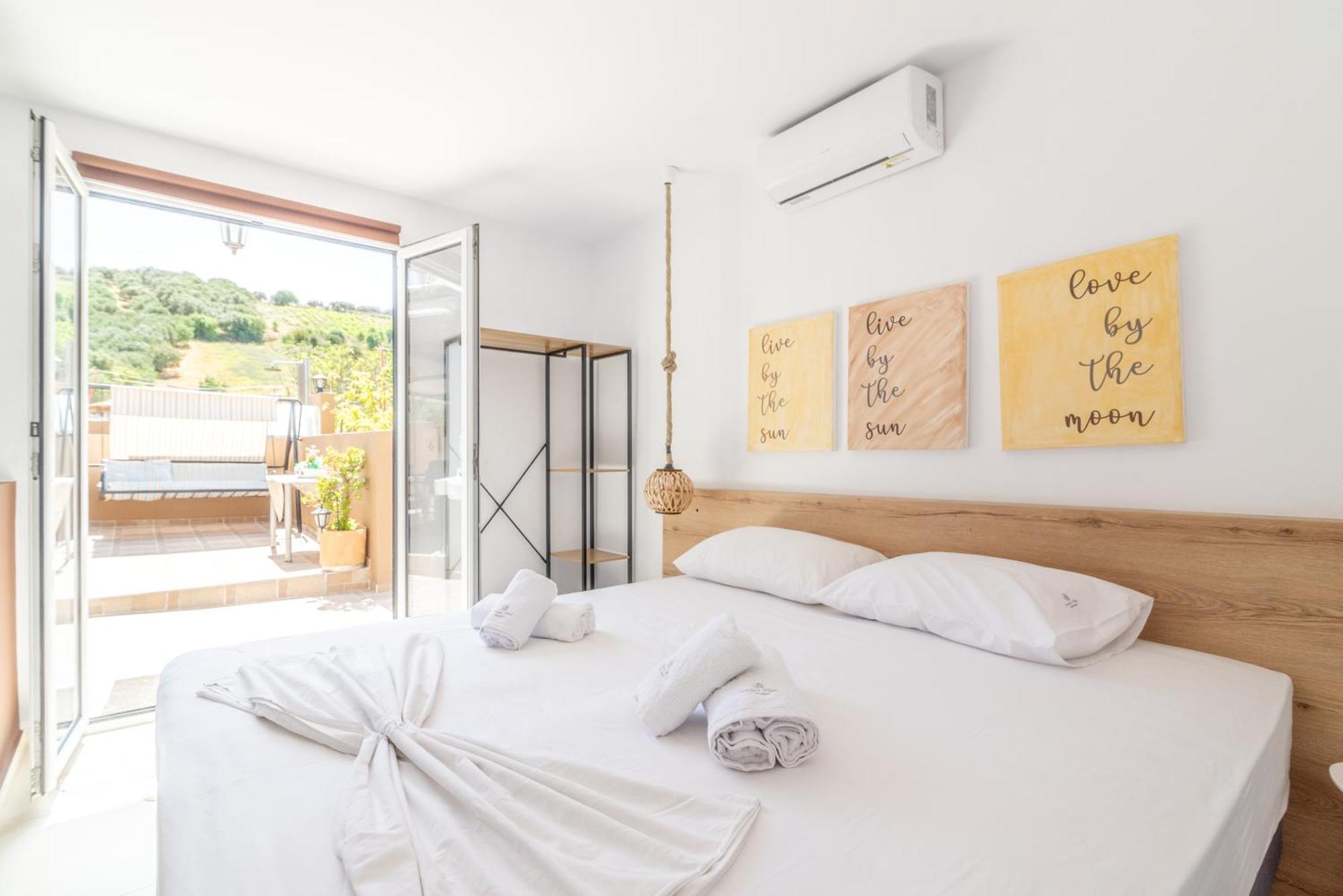 Countryhouse Villa With Pool & Private Parking 이라클리온 외부 사진