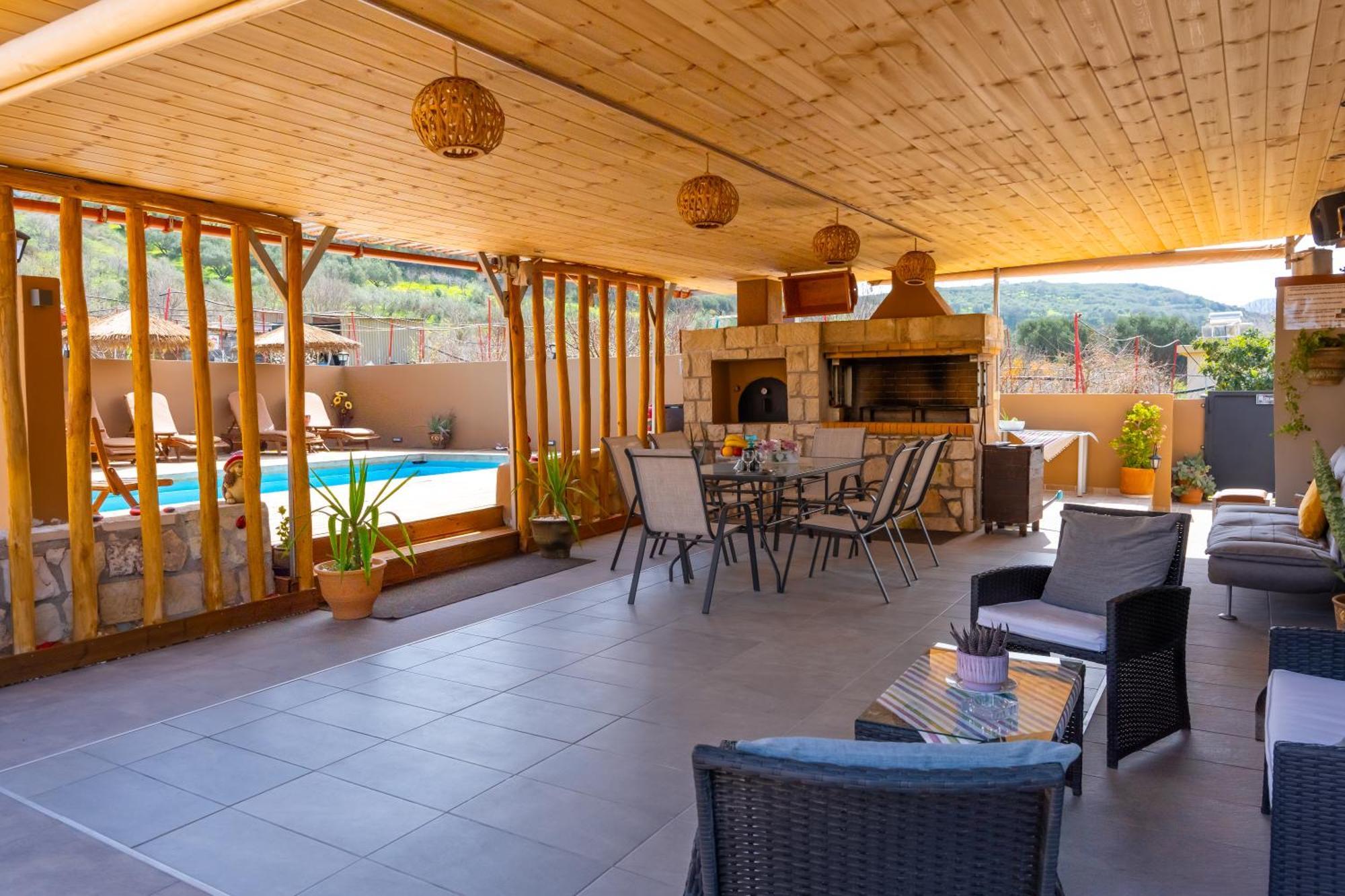 Countryhouse Villa With Pool & Private Parking 이라클리온 외부 사진