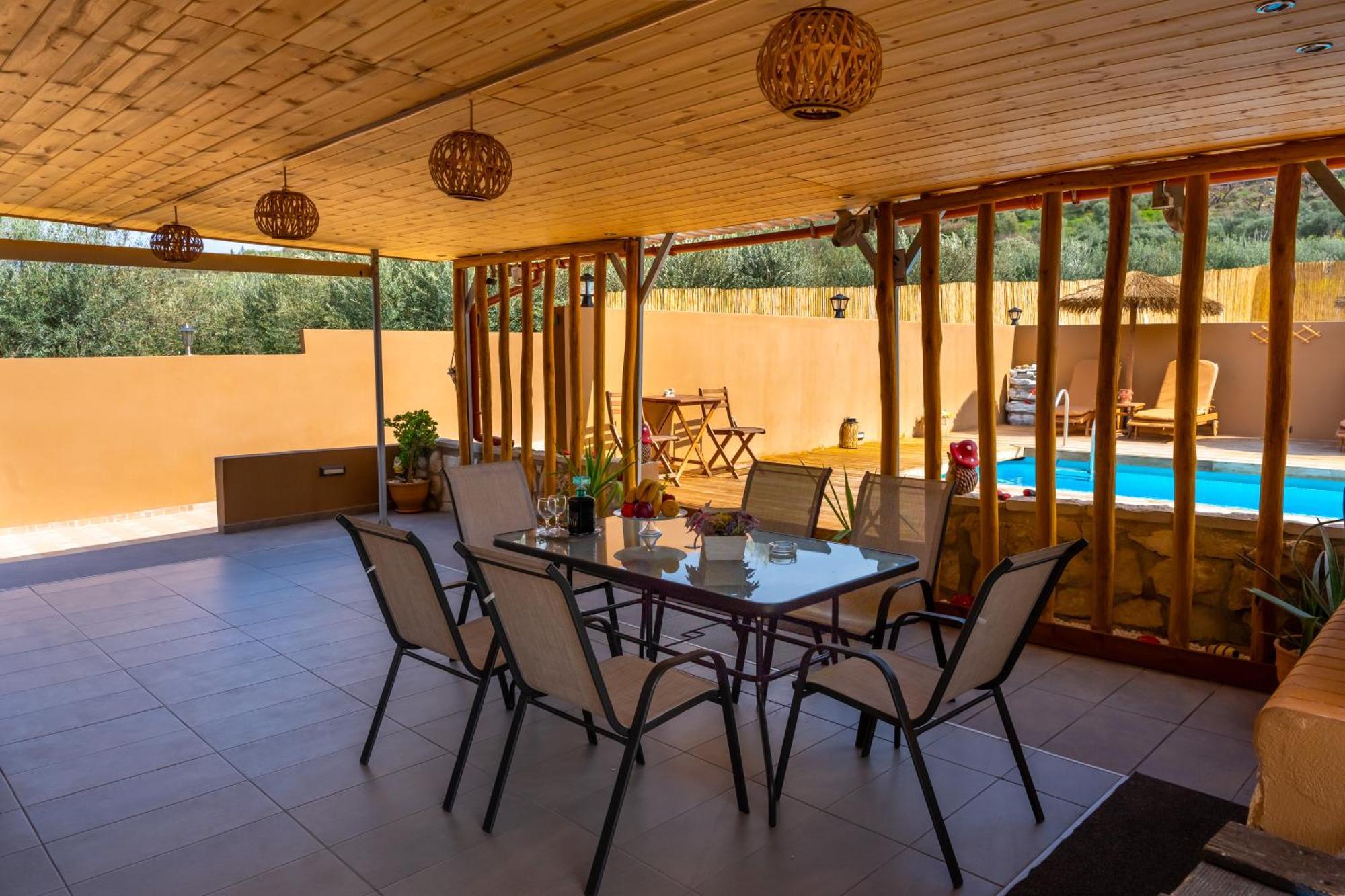 Countryhouse Villa With Pool & Private Parking 이라클리온 외부 사진