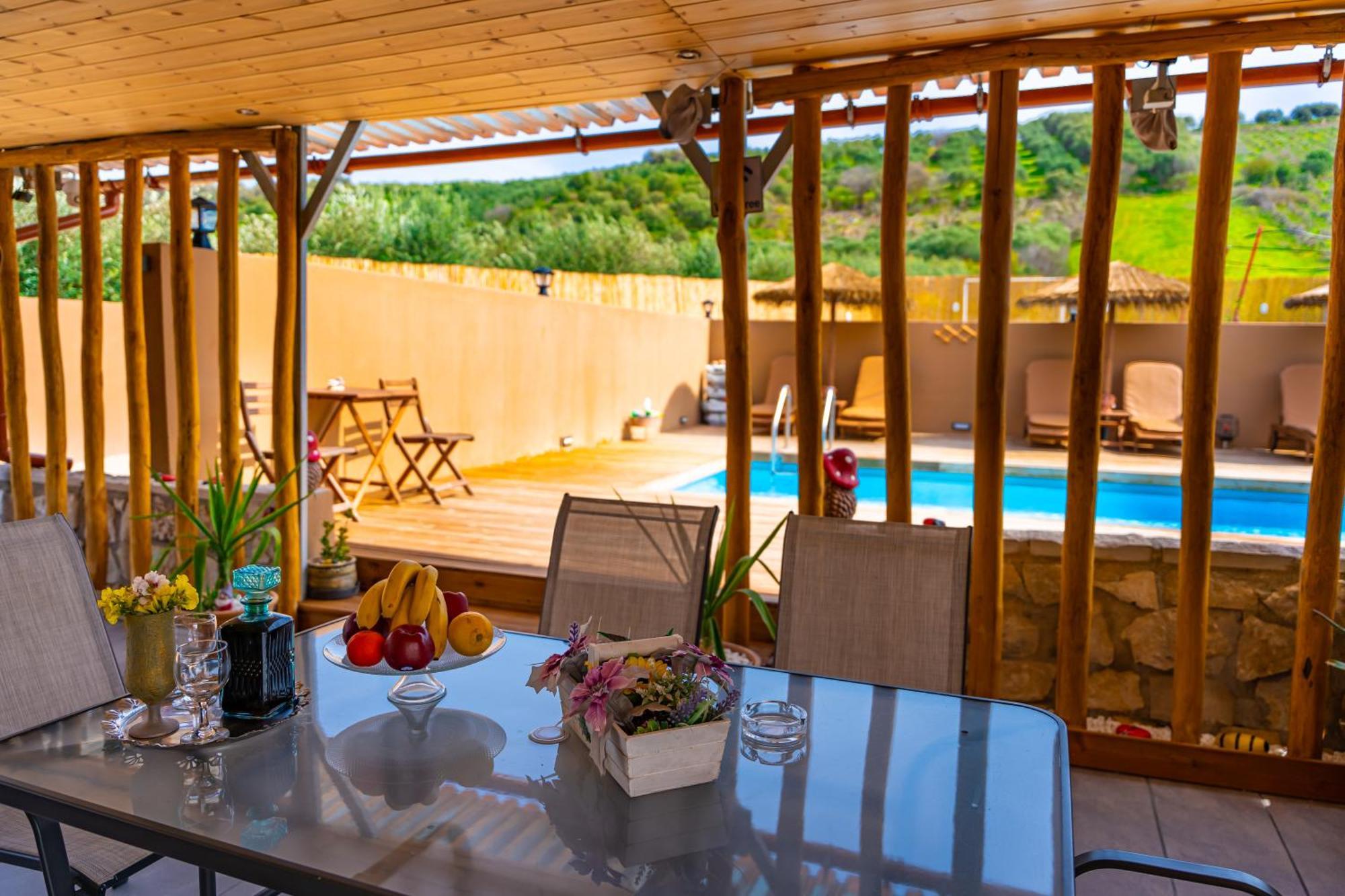 Countryhouse Villa With Pool & Private Parking 이라클리온 외부 사진